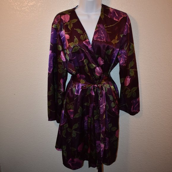Morgan Taylor Other - Morgan Taylor Intimates Robe